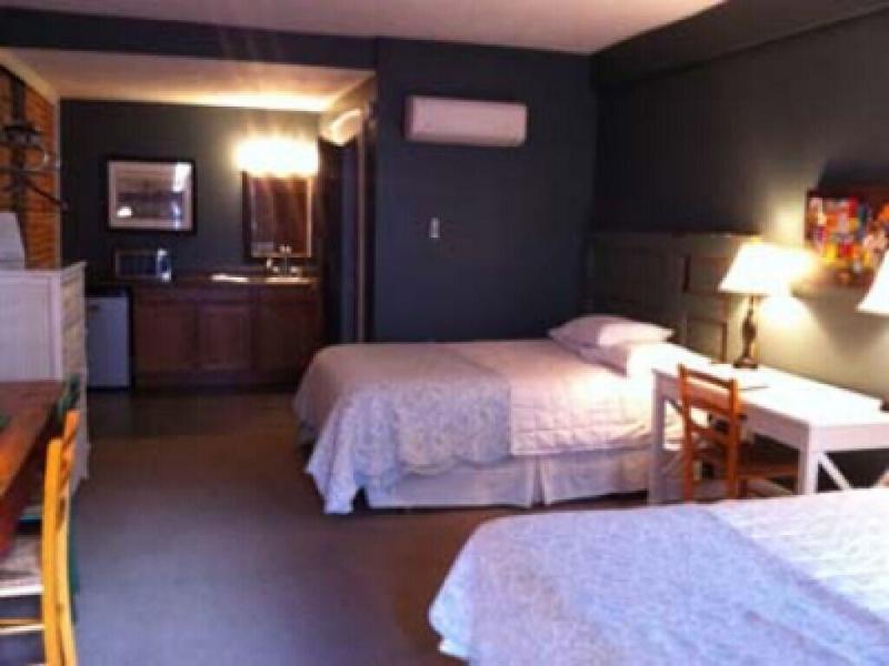 William Watson Hotel image