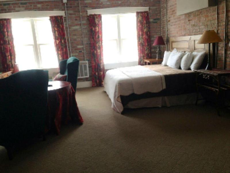 William Watson Hotel image