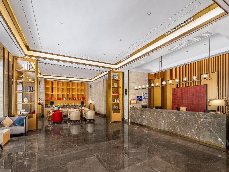 Lucky Holiday Hotel image