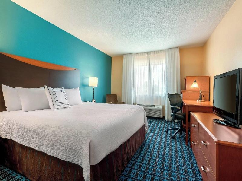 Fairfield Inn Suites Stevens Point image