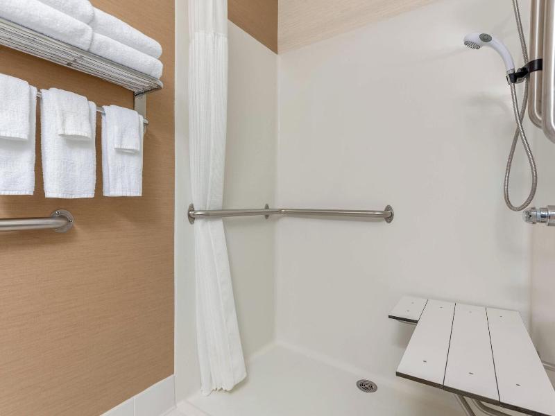 Fairfield Inn Suites Stevens Point image