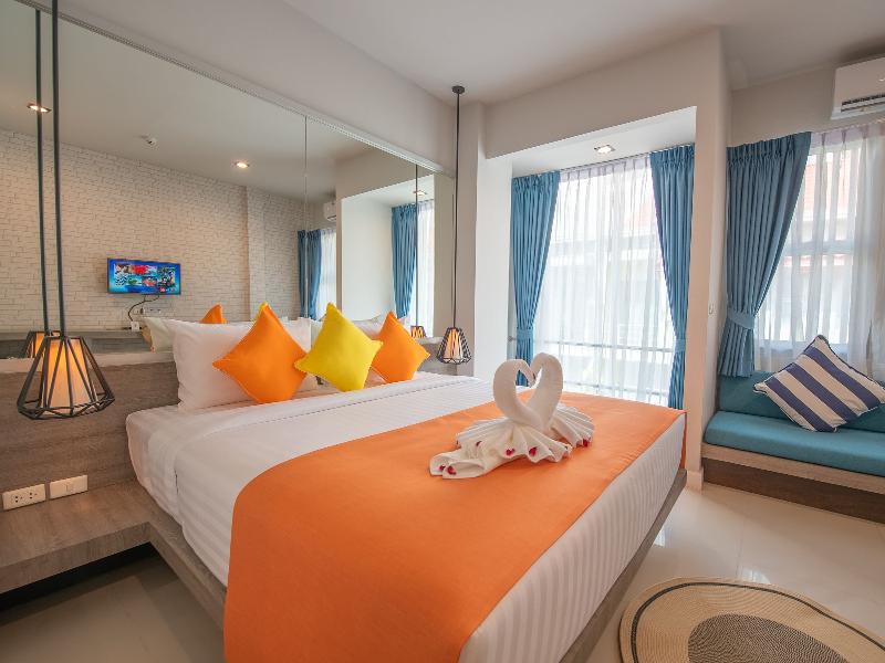 MORE Patong Hotel image