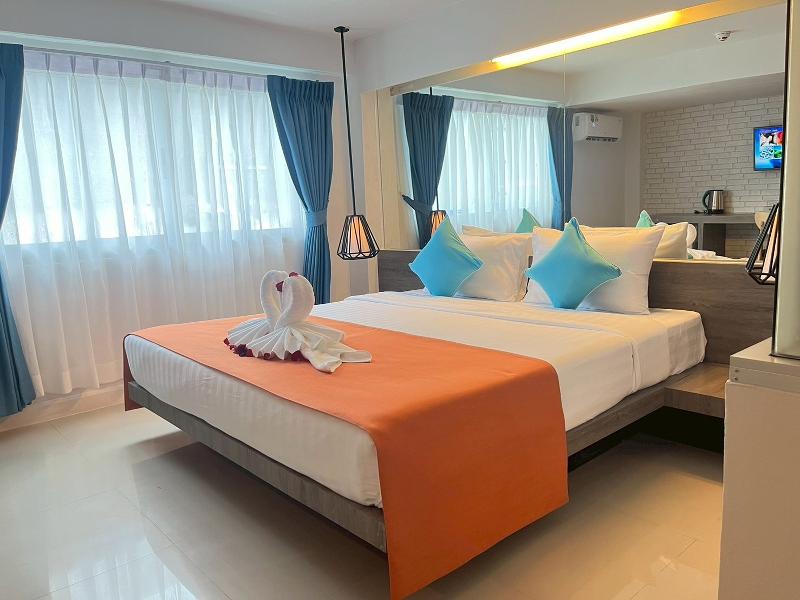 MORE Patong Hotel image