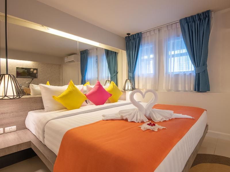 MORE Patong Hotel image