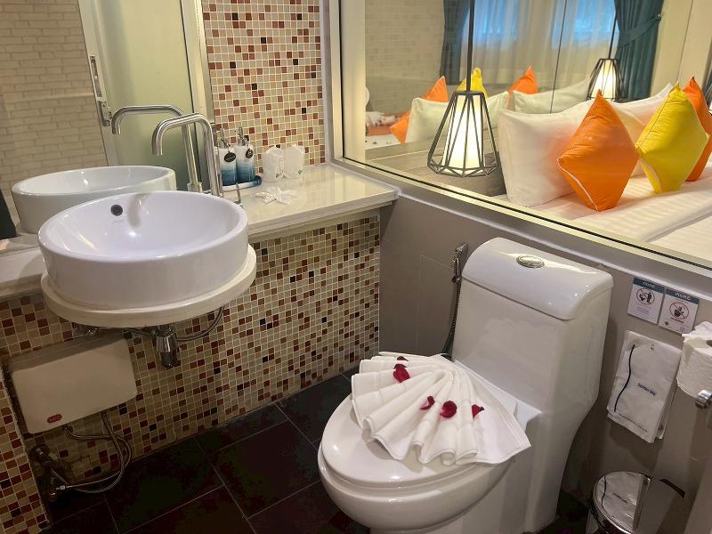 MORE Patong Hotel image