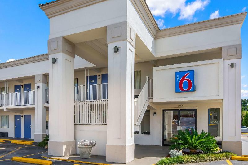Motel 6 Opelika, AL image
