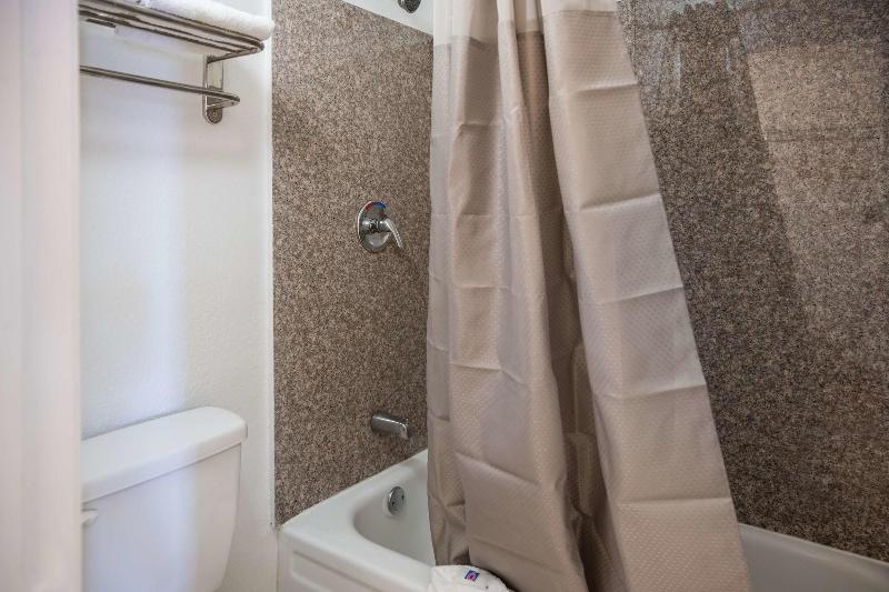 Motel 6 Opelika, AL image