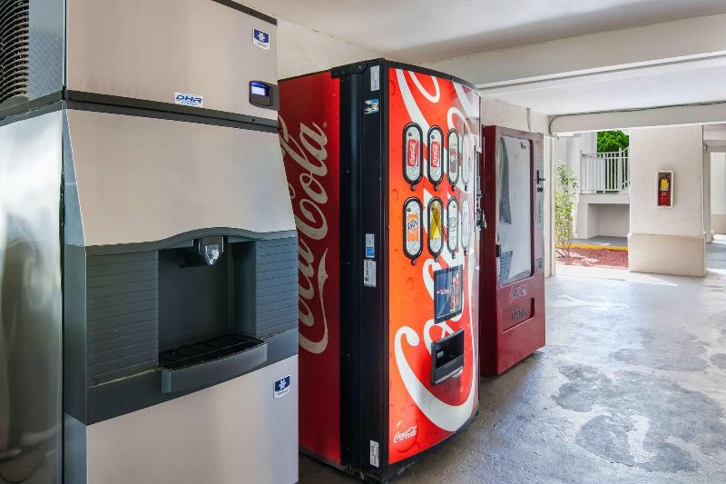 Motel 6 Opelika, AL image