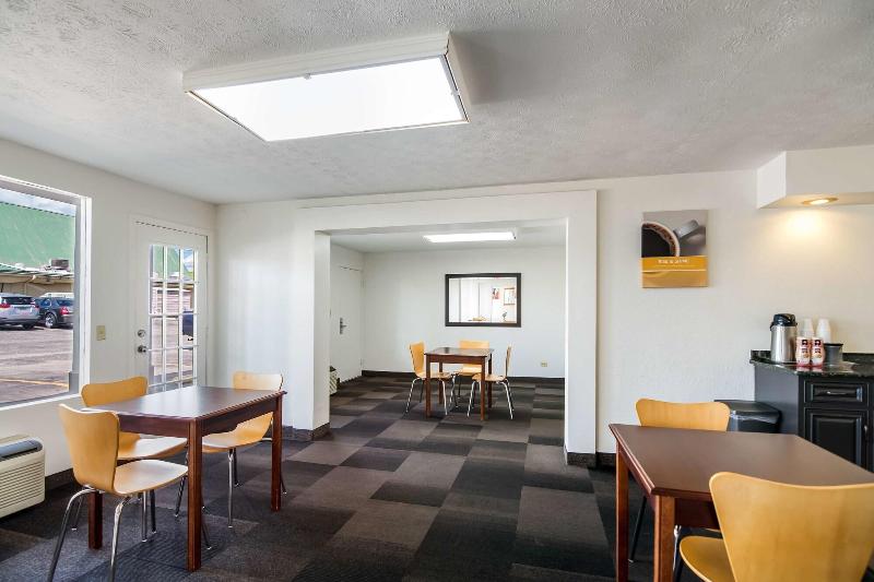 Motel 6 Opelika, AL image