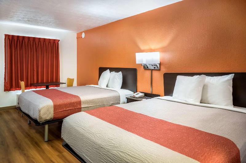 Motel 6 Opelika, AL image