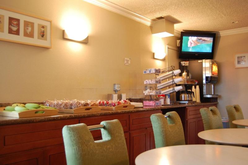 Western Inn Lakewood Tacoma image