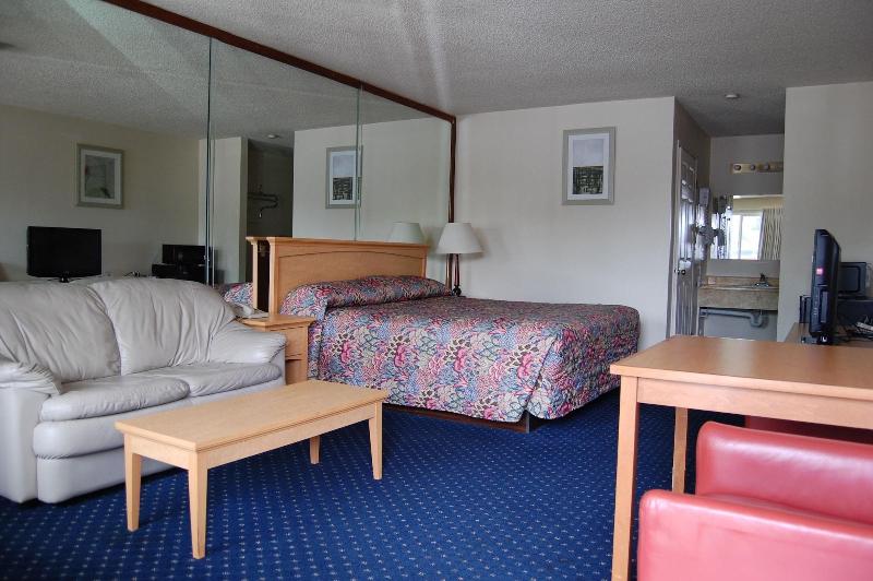 Western Inn Lakewood Tacoma image