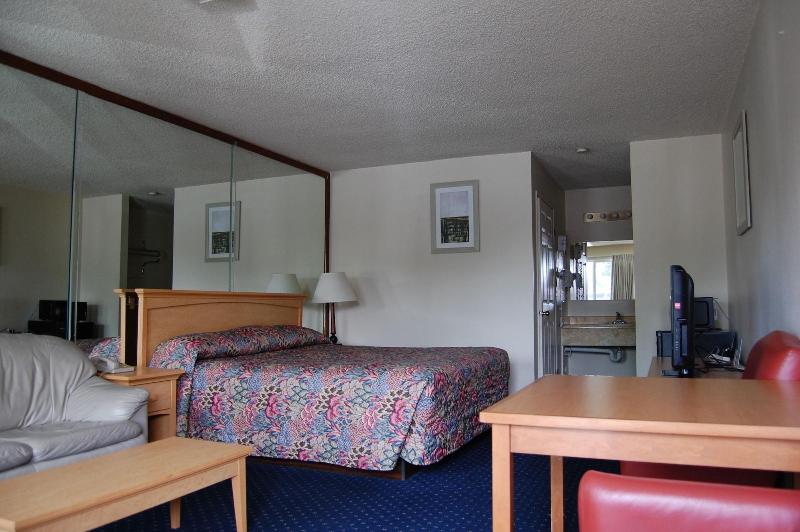 Western Inn Lakewood Tacoma - Image 6