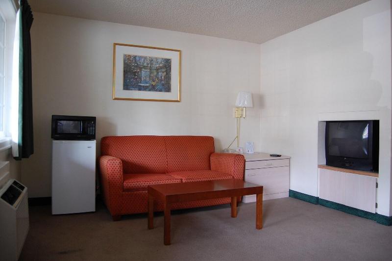 Western Inn Lakewood Tacoma image
