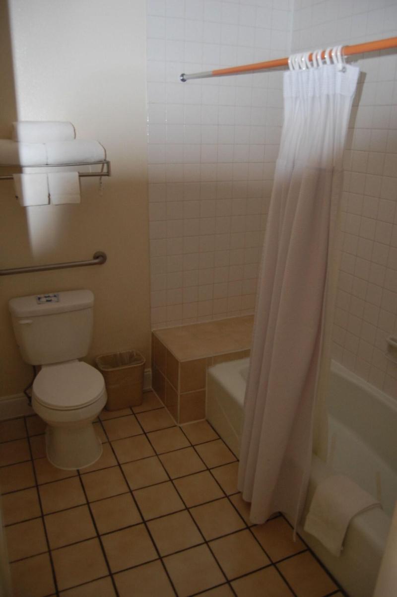 Western Inn Lakewood Tacoma image