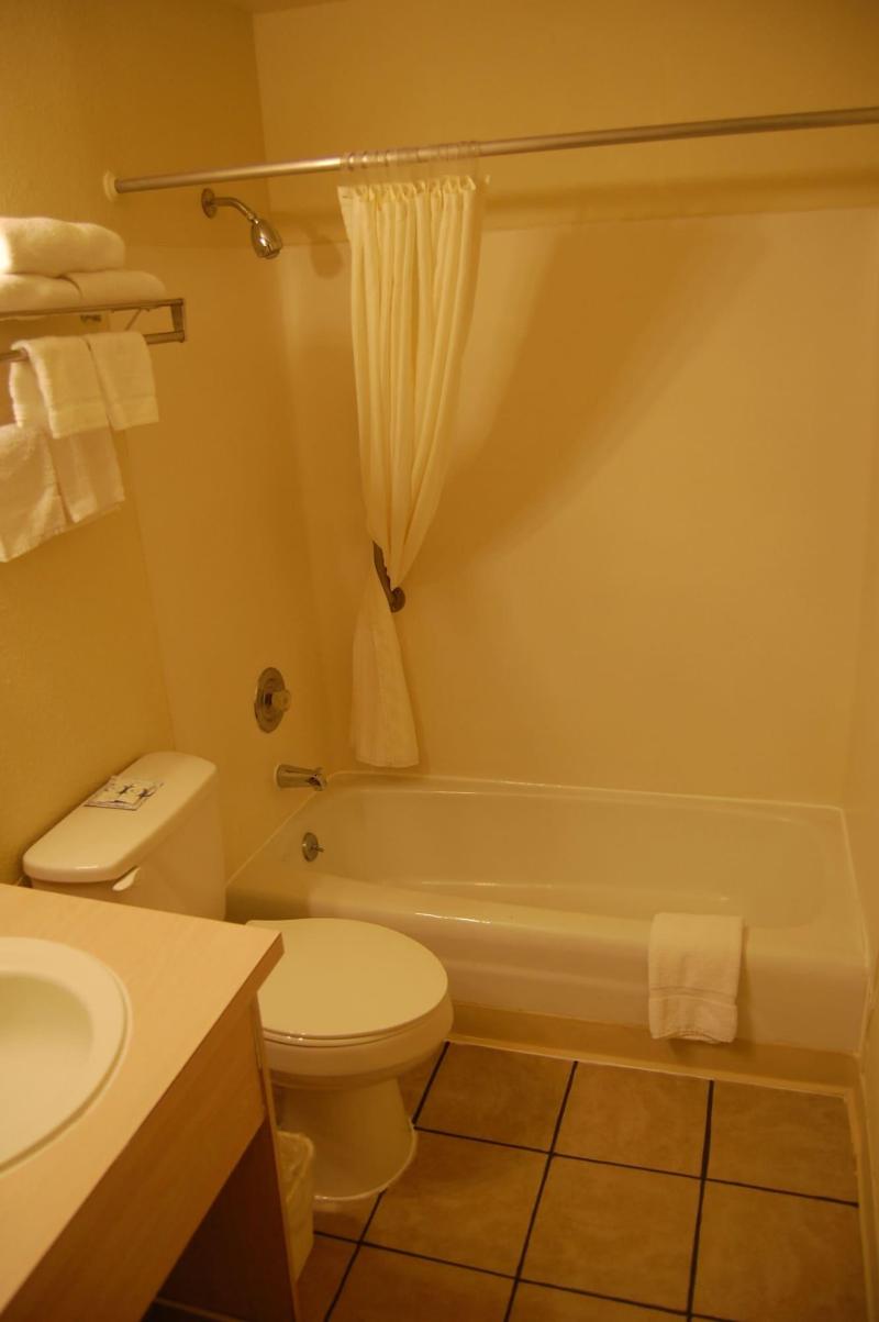 Western Inn Lakewood Tacoma image