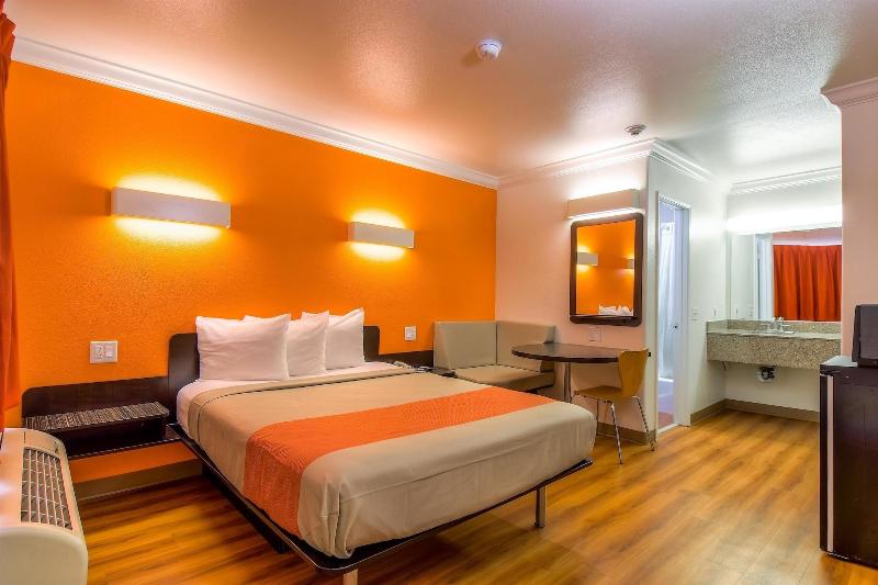 Motel 6 Menifee Sun City Ca image