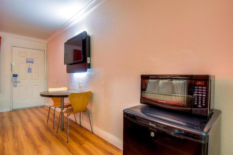 Motel 6 Menifee Sun City Ca image