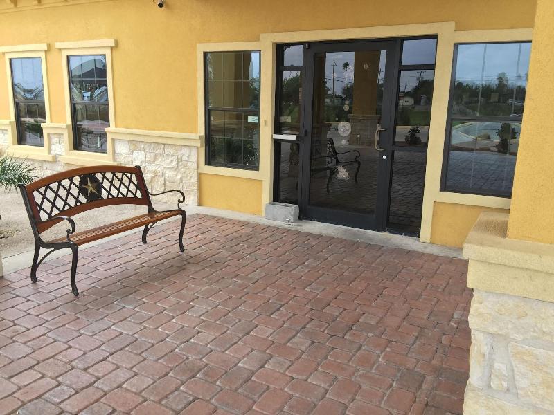 Weslaco Inn Weslaco Mercedes image
