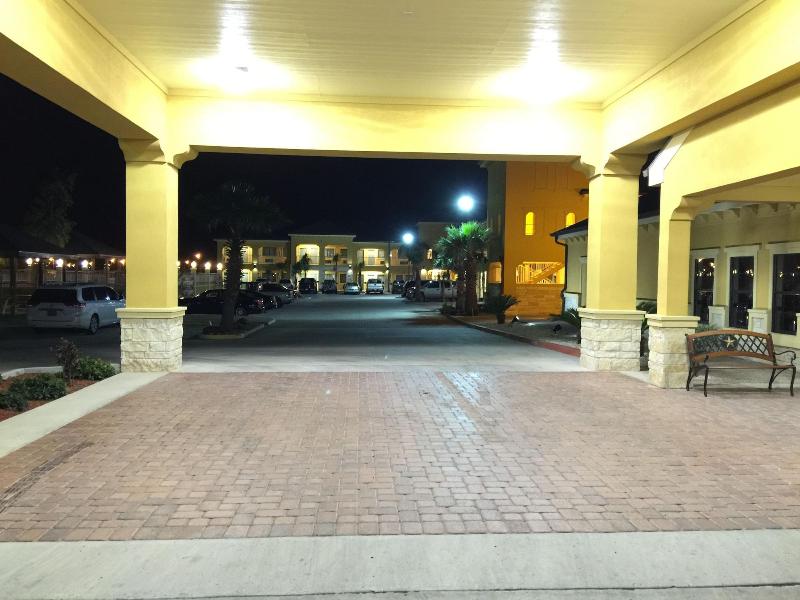 Weslaco Inn Weslaco Mercedes image
