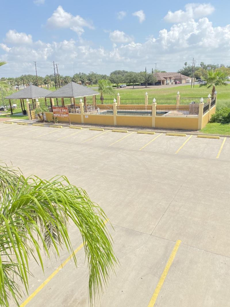 Weslaco Inn Weslaco Mercedes image