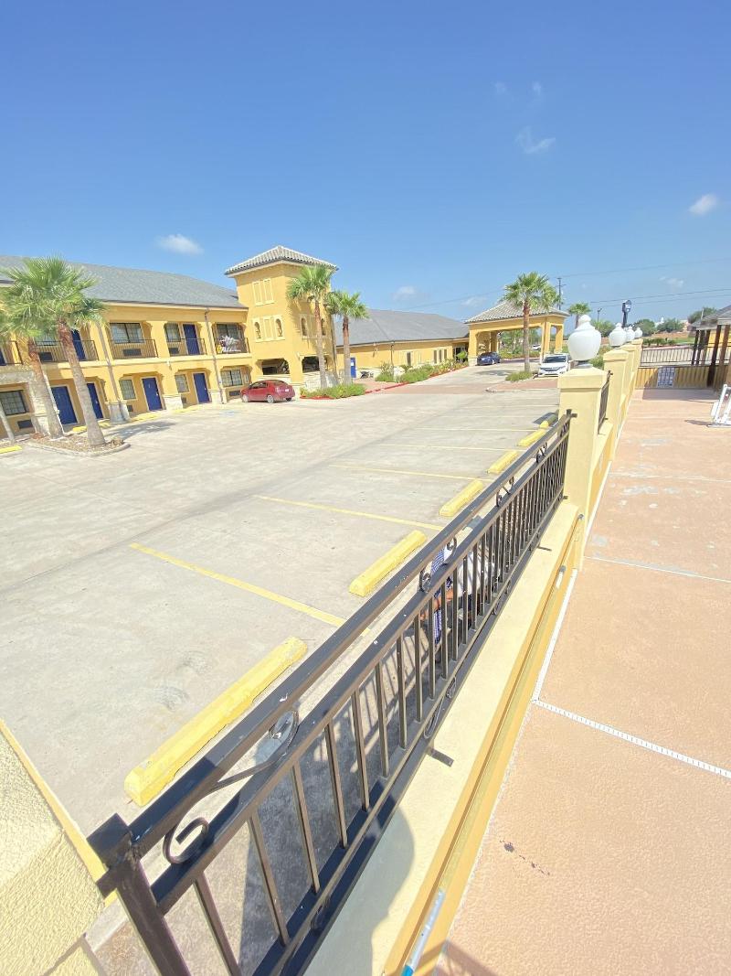 Weslaco Inn Weslaco Mercedes image