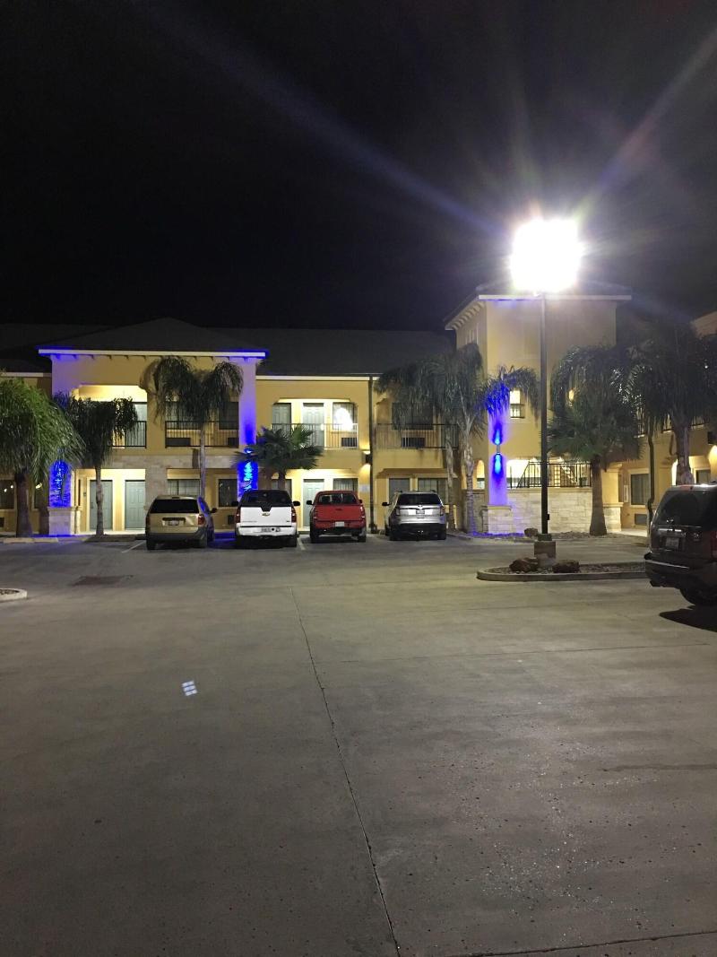 Weslaco Inn Weslaco Mercedes image
