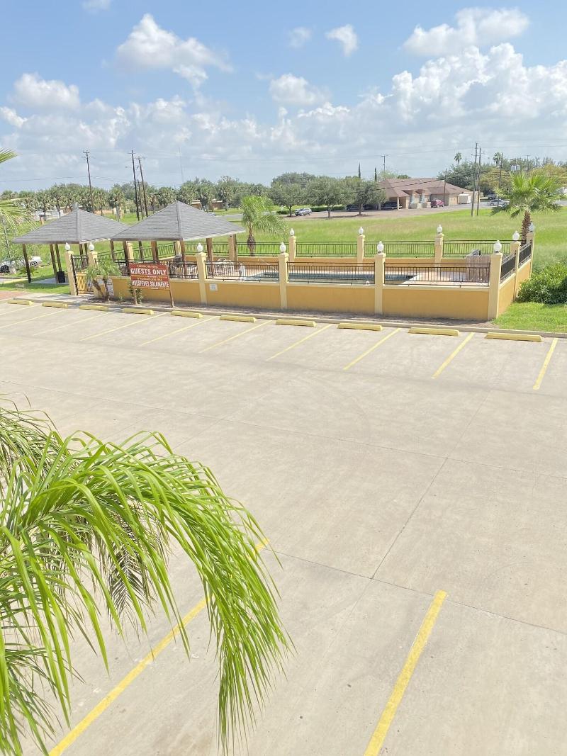 Weslaco Inn Weslaco Mercedes image