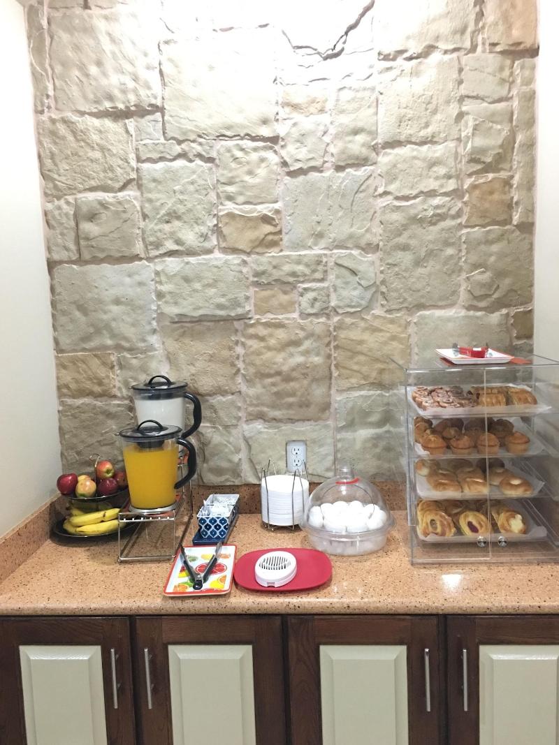 Weslaco Inn Weslaco Mercedes image
