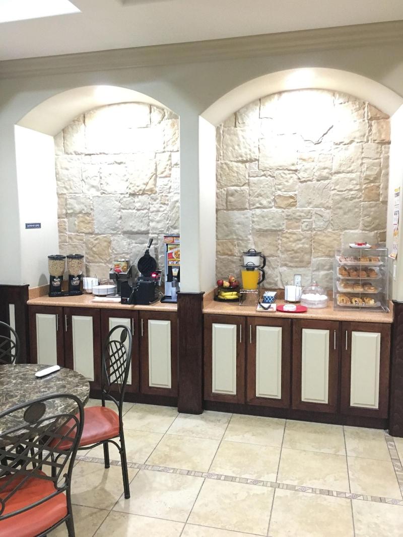 Weslaco Inn Weslaco Mercedes image