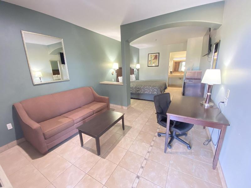 Weslaco Inn Weslaco Mercedes image