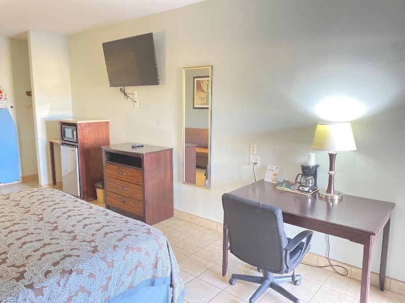 Weslaco Inn Weslaco Mercedes image