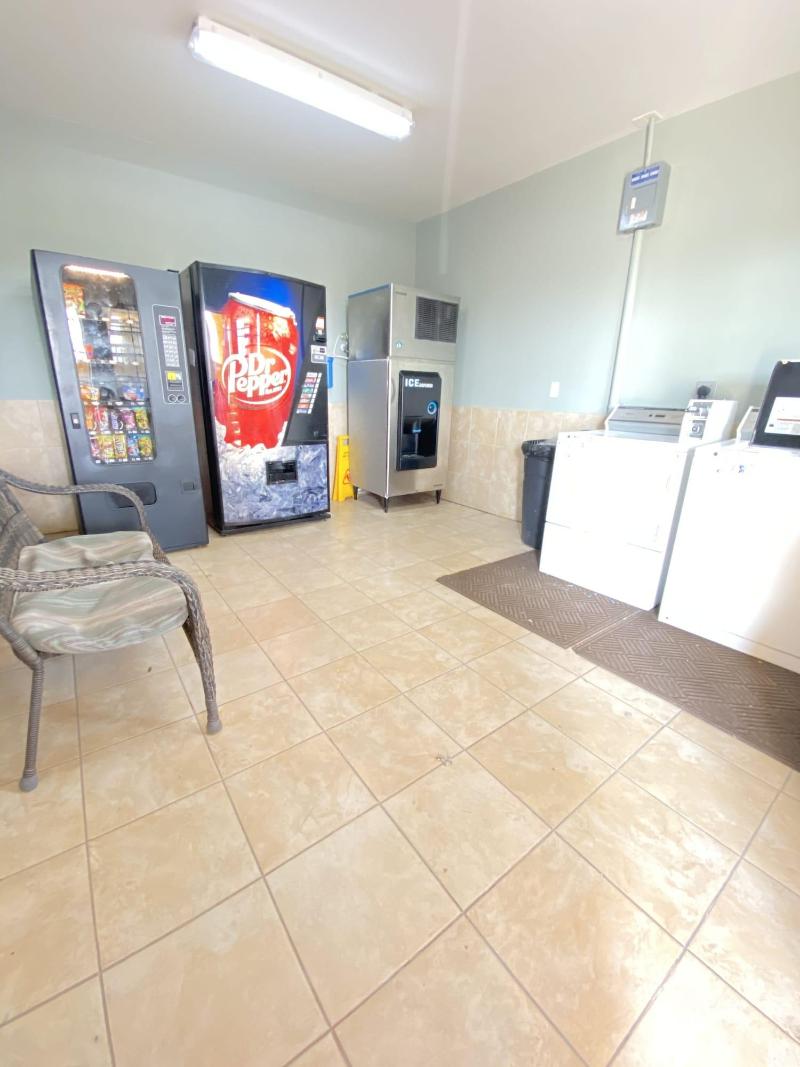 Weslaco Inn Weslaco Mercedes image