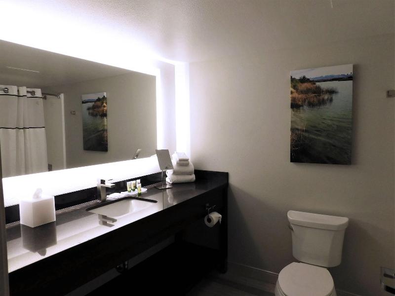 Avi Resort Casino image