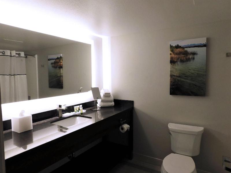 Avi Resort Casino image