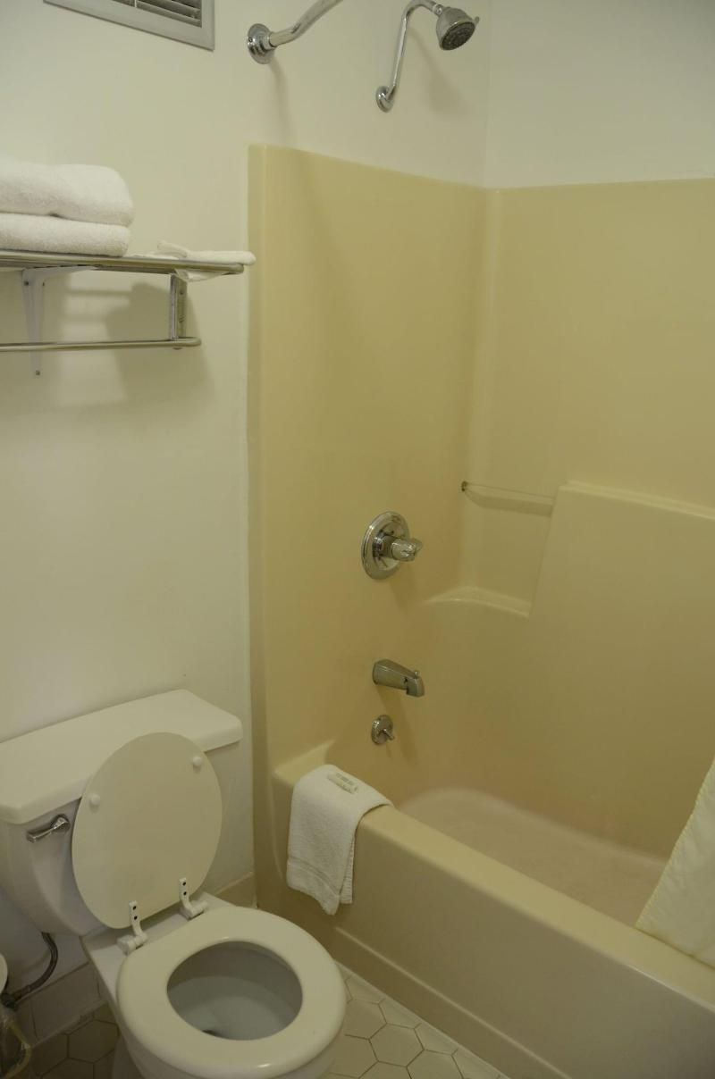Richland Inn Lewisburg image
