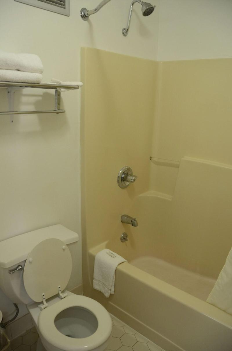 Richland Inn Lewisburg image