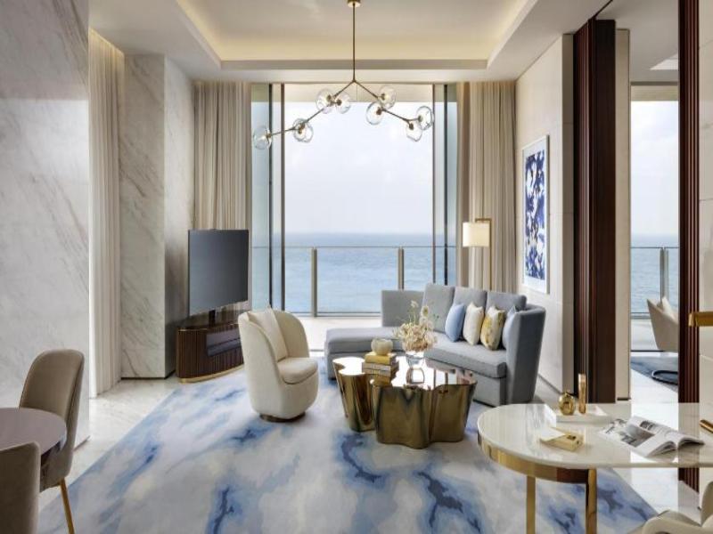 Atlantis, The Royal image