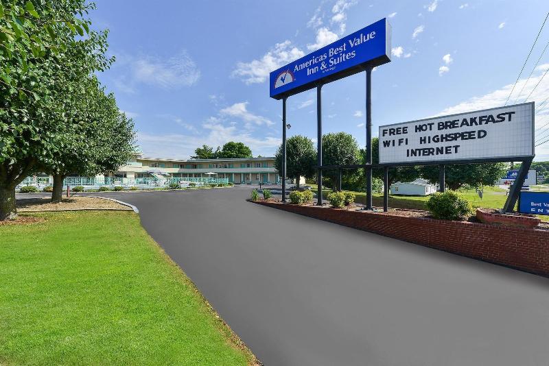Americas Best Value Inn And Suites South Boston image