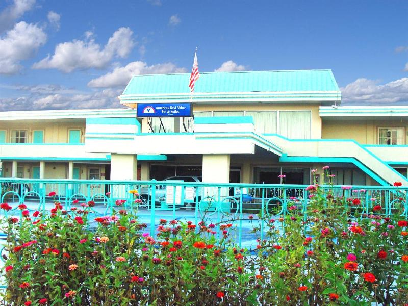 Americas Best Value Inn And Suites South Boston image