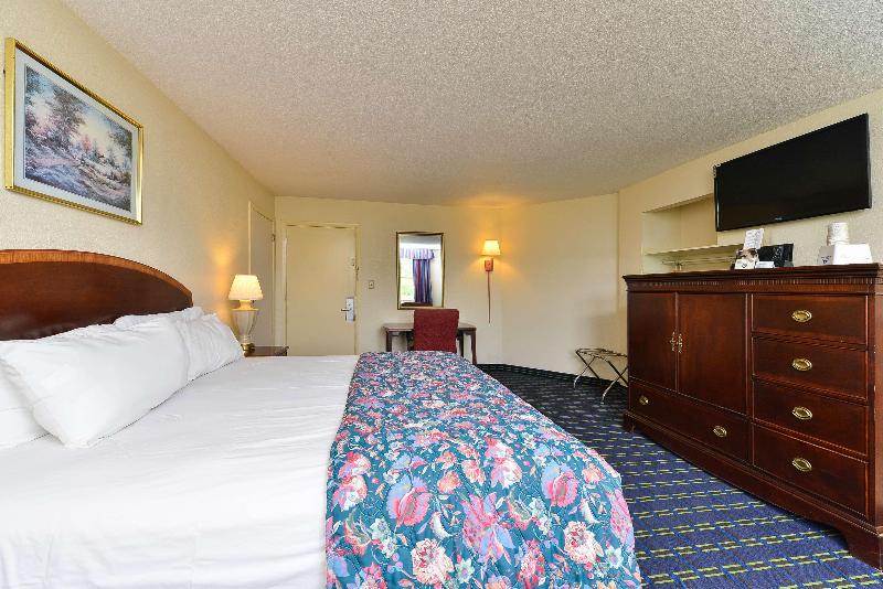 Americas Best Value Inn And Suites South Boston image