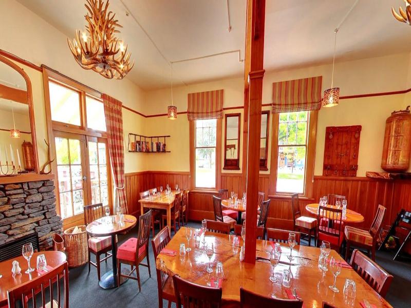 The Brown Pub