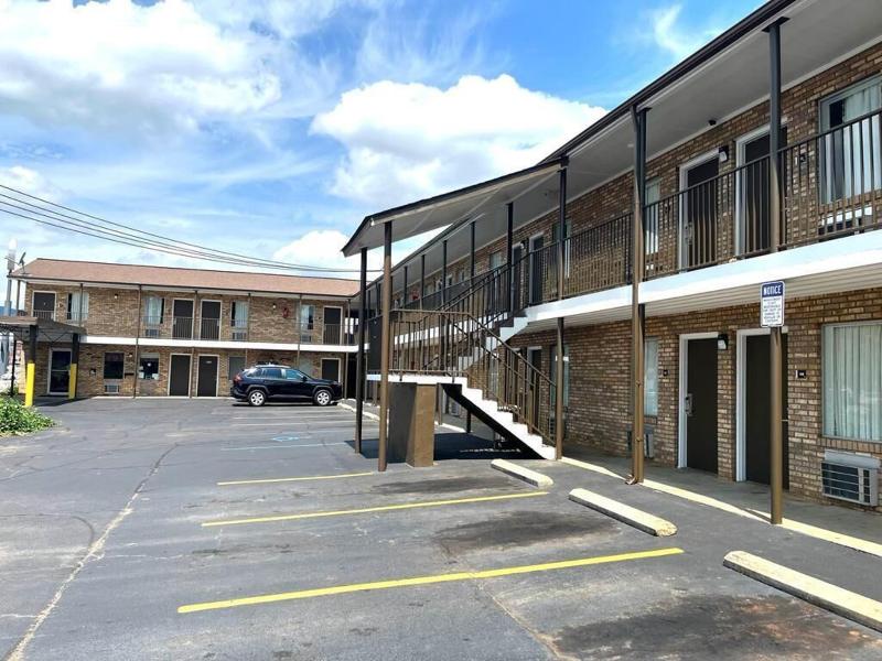 Red Carpet Inn Anniston Oxford