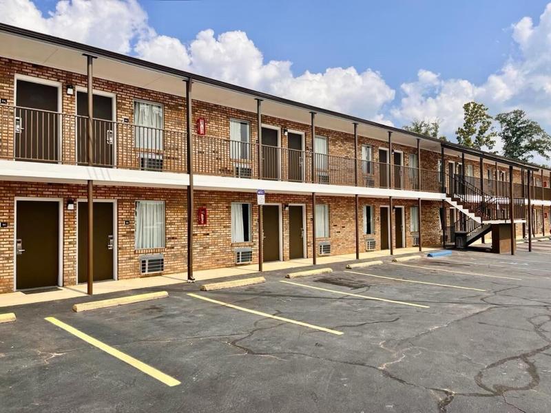 Red Carpet Inn Anniston Oxford