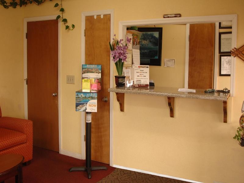 Red Carpet Inn Anniston Oxford