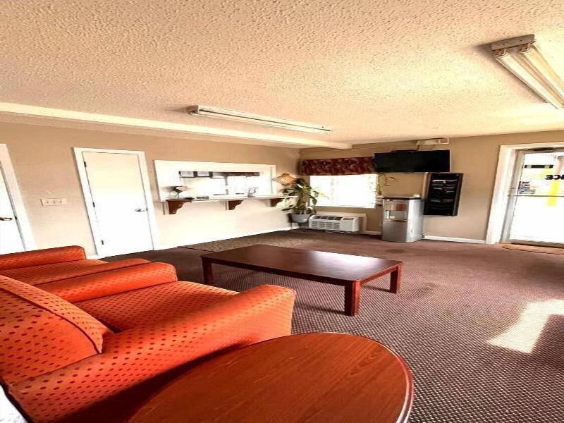 Red Carpet Inn Anniston Oxford