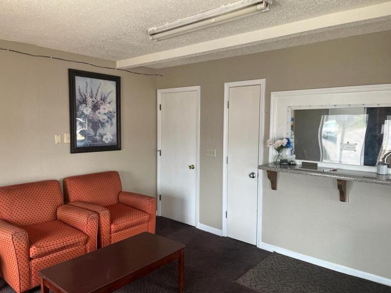 Red Carpet Inn Anniston Oxford