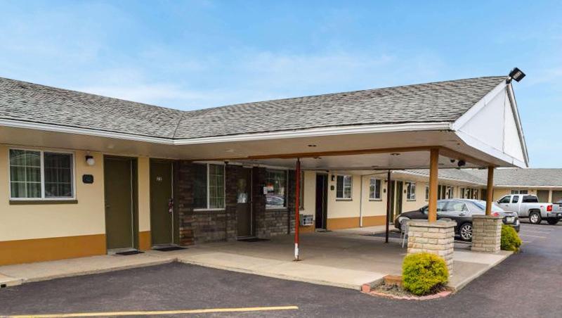Relax Inn Bloomsburg image