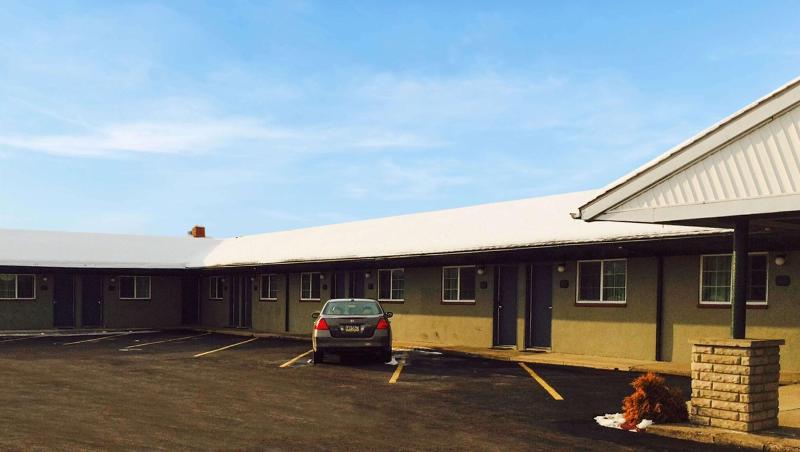 Relax Inn Bloomsburg image
