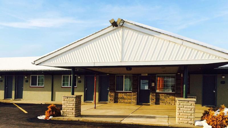 Relax Inn Bloomsburg image